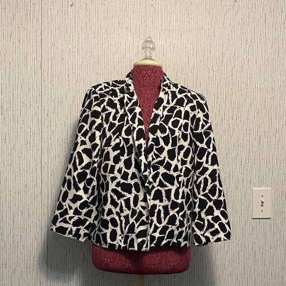 Kim Rogers Jackets & Blazers - Kim Rogers Black & White Biker Punk Animal Print Teacher Classic Size 12 Blazer